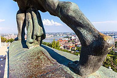 零售商列表曝光多款游戏：《生化危机9》《代号维罗妮卡》等